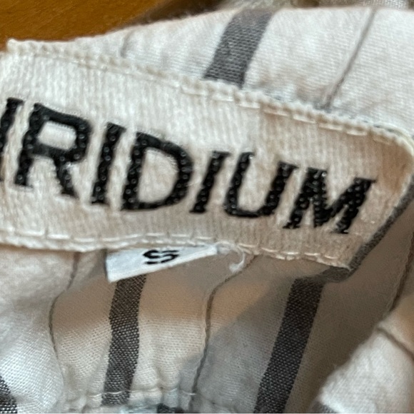 Iridium Striped Button Front  Top White Gray Stripe S - Picture 8 of 12